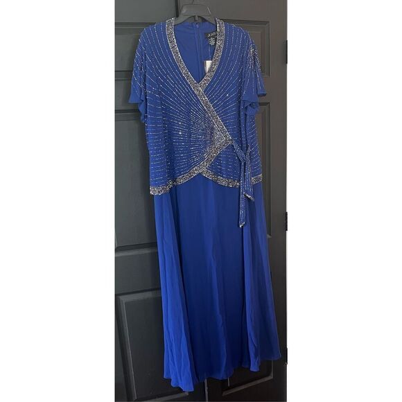 J Kara Women's Plus Size Faux Wrap Long Dress W/Flutter Sleeve - Picture 3 of 7